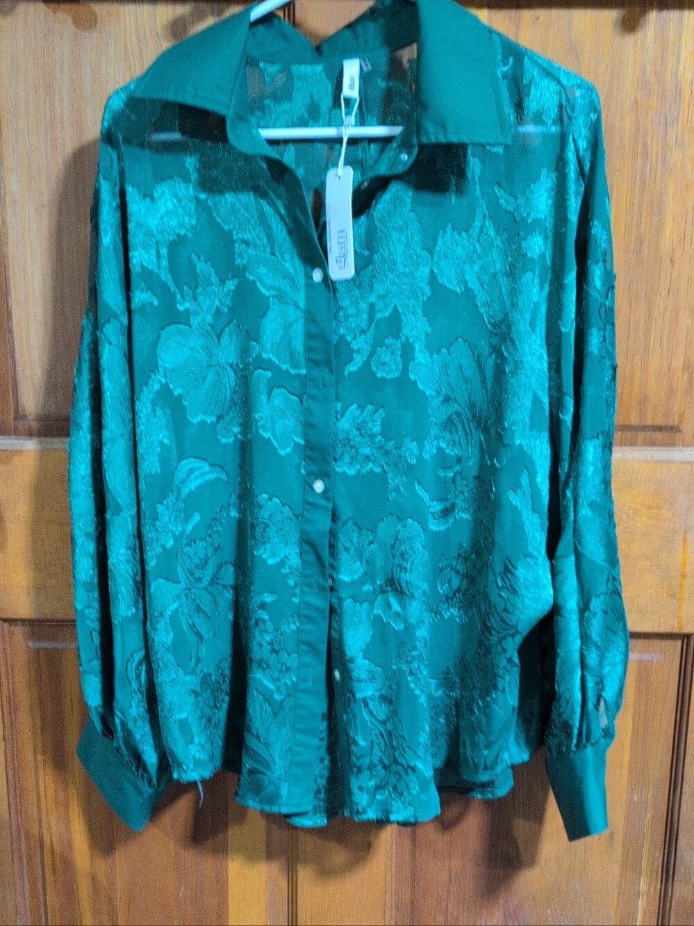 glam Emerald Green Floral Jacquard Button-Down Blouse